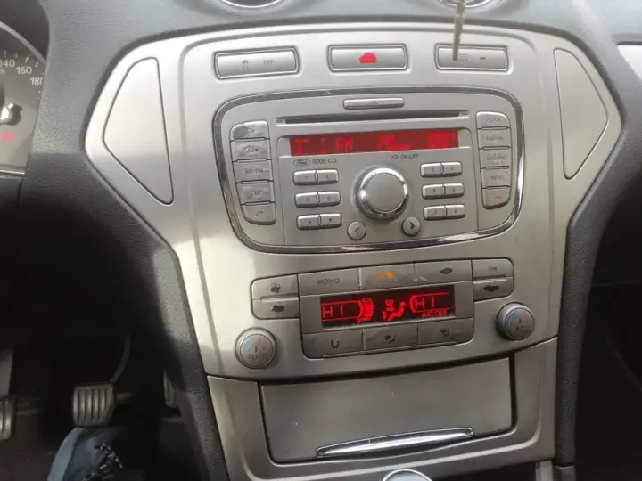 Ford Mondeo III 1.8 TDCi Trend