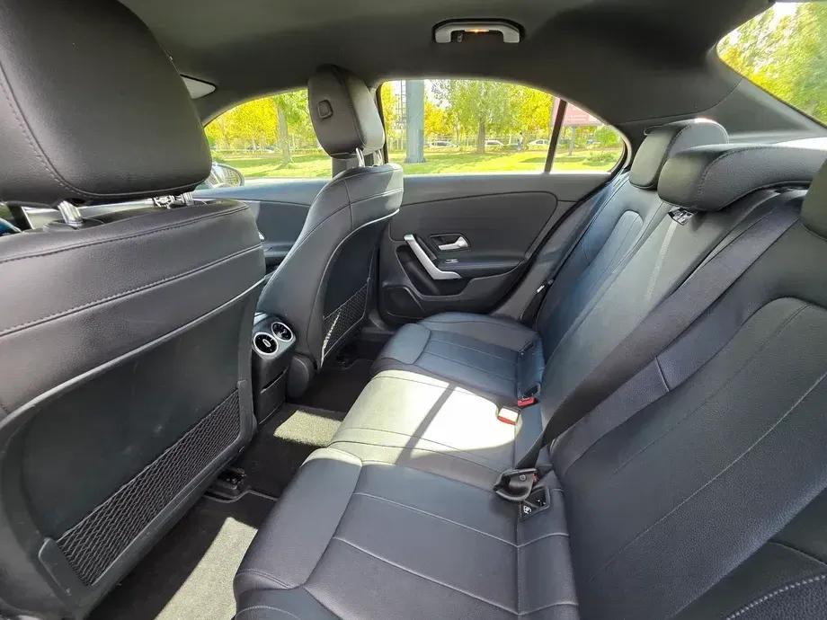 Mercedes-Benz A 180 W177/V177 7G-DCT Edition — imagine 8
