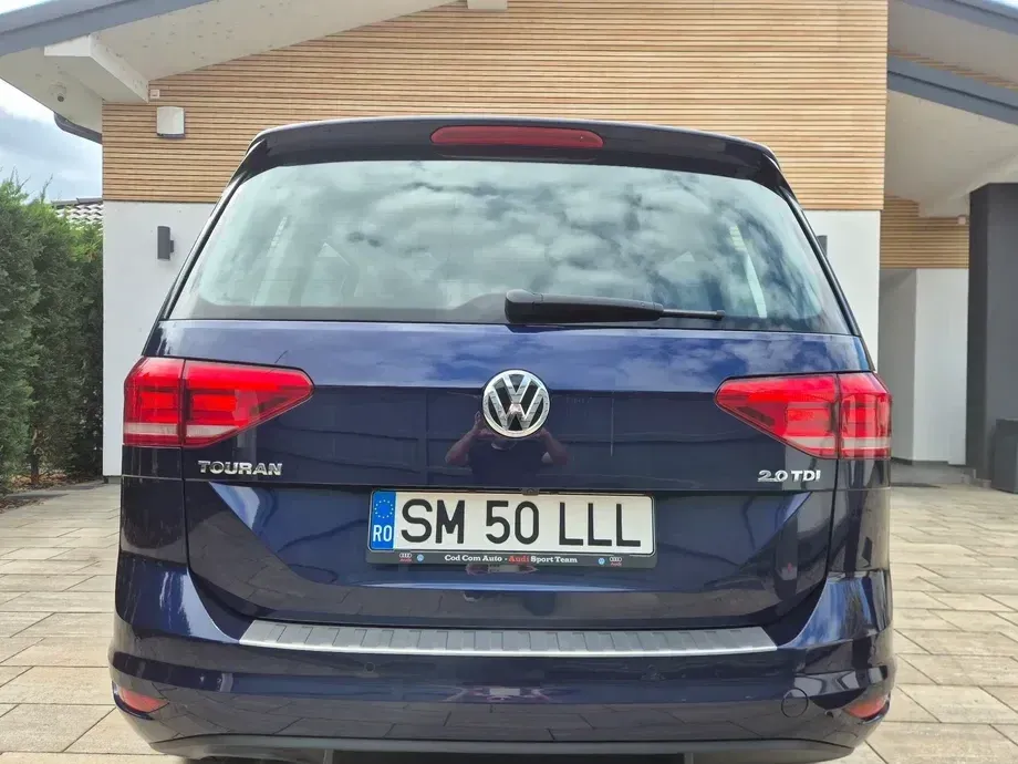 Volkswagen Touran II 2.0 TDI Highline — imagine 3