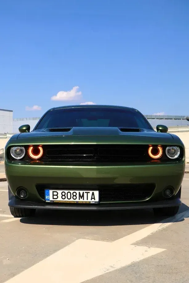 Dodge Challenger — imagine 7