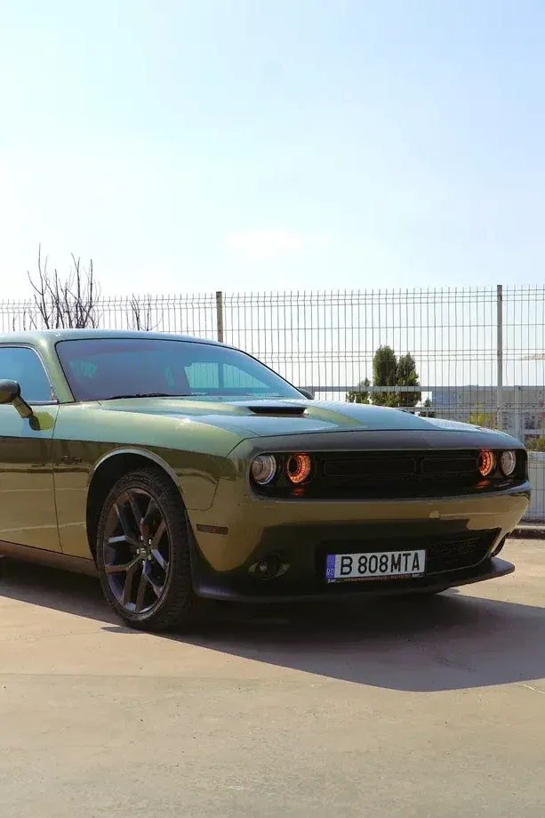 Dodge Challenger — imagine 2