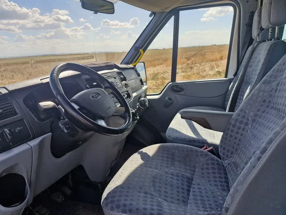 Ford Transit — imagine 7