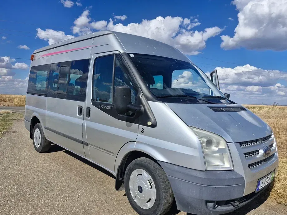 Ford Transit — imagine 3