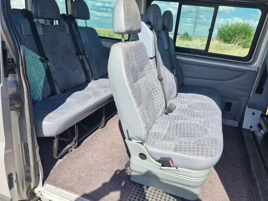 Ford Transit — imagine 8