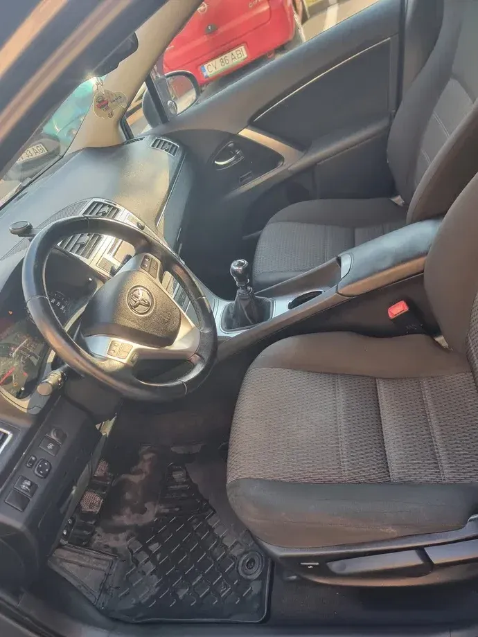 Toyota Avensis III — imagine 10