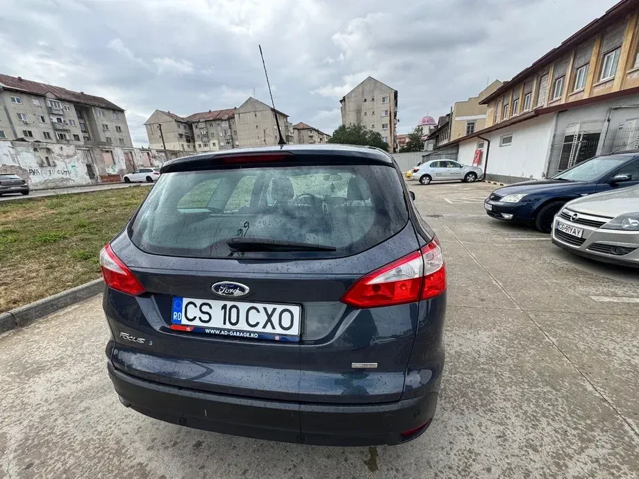 Ford Focus MK3 — imagine 10