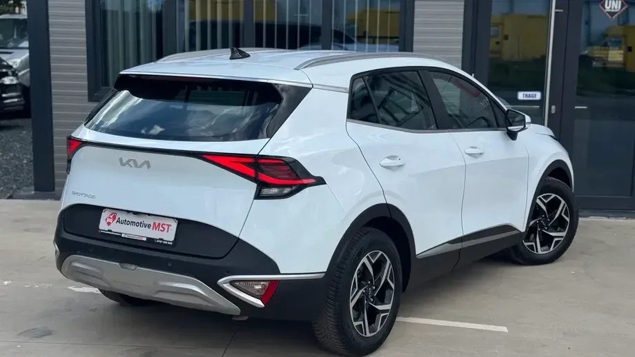 Kia Sportage V 1.6 DSL MHEV 7DCT HP 4x2 Business Line — imagine 4