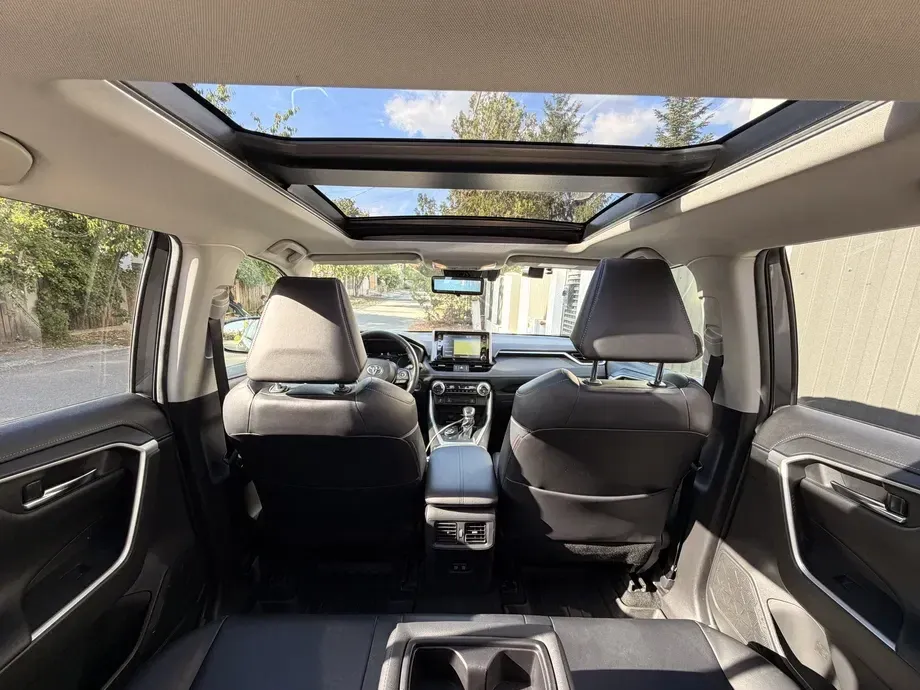 Toyota RAV4 V 2.5 VVT-iE 4x4 Luxury Plus — imagine 8