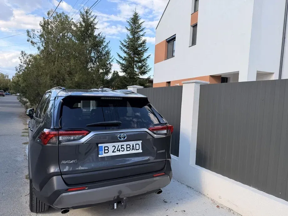 Toyota RAV4 V 2.5 VVT-iE 4x4 Luxury Plus — imagine 4