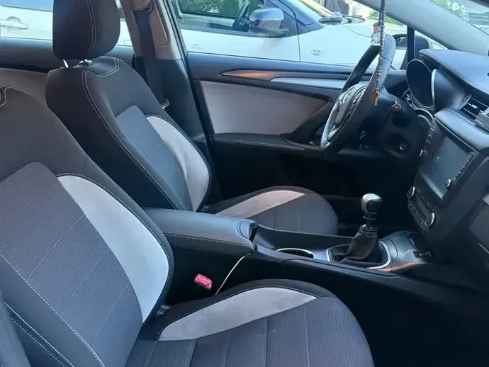 Toyota Avensis III 1.8 Executive