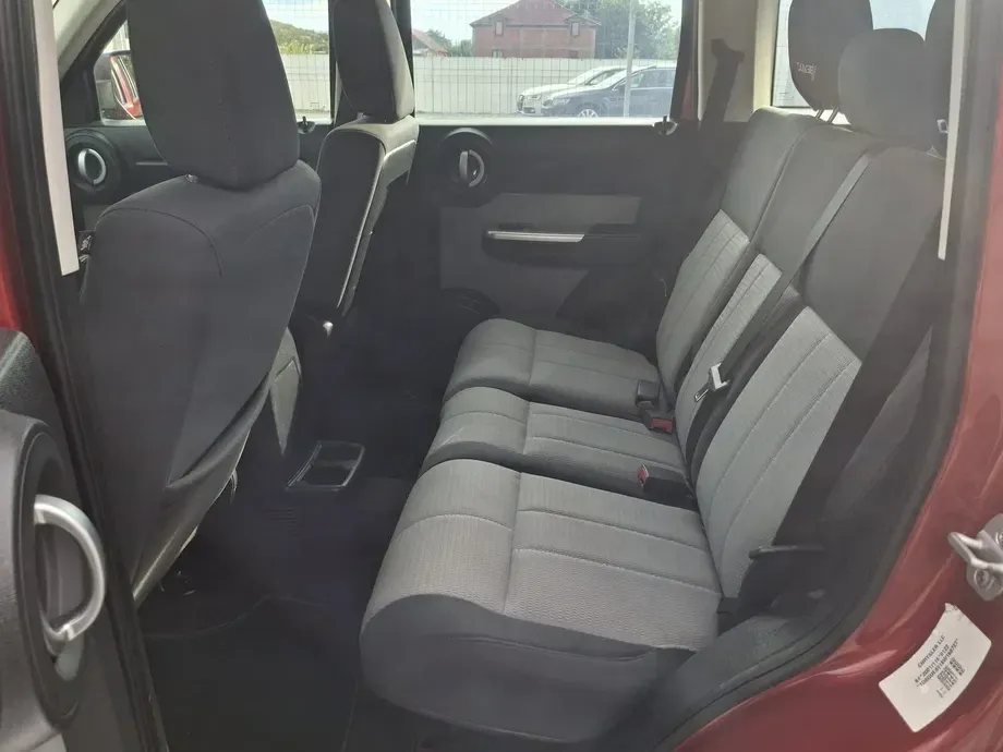 Dodge Nitro — imagine 5
