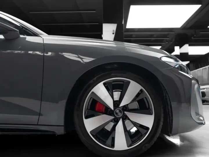 Audi A5 Limuzina B10
