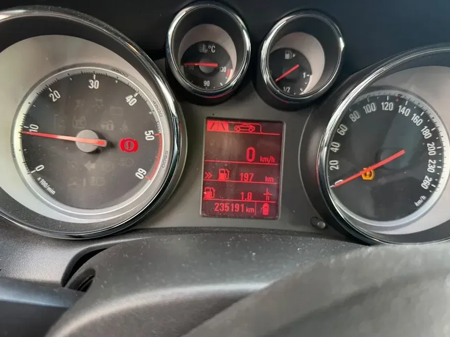 Opel Astra J — imagine 5
