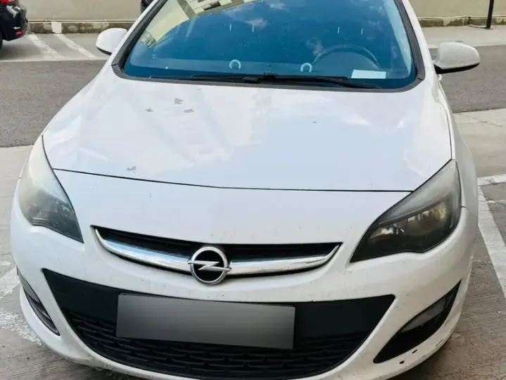 Opel Astra J