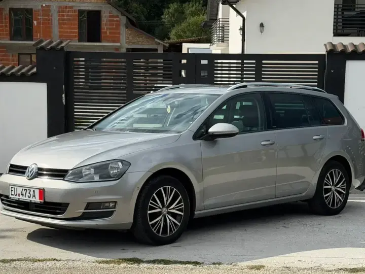 Volkswagen Golf VII 1.6 TDI DPF BMT DSG Comfortline