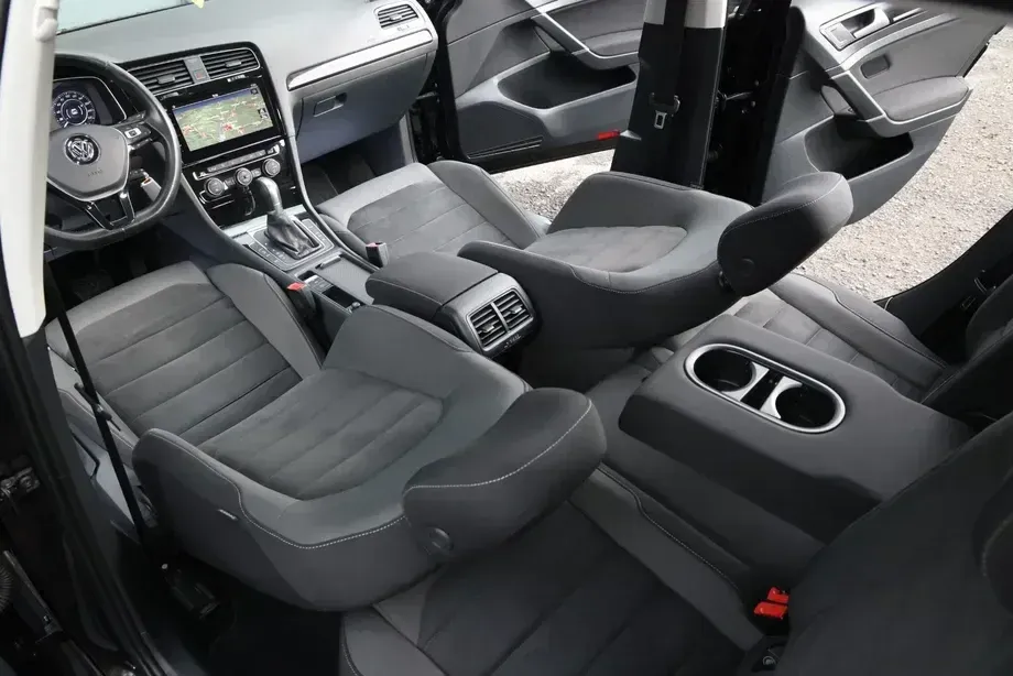 Volkswagen Golf 2.0 BlueTDI DSG Highline — imagine 7