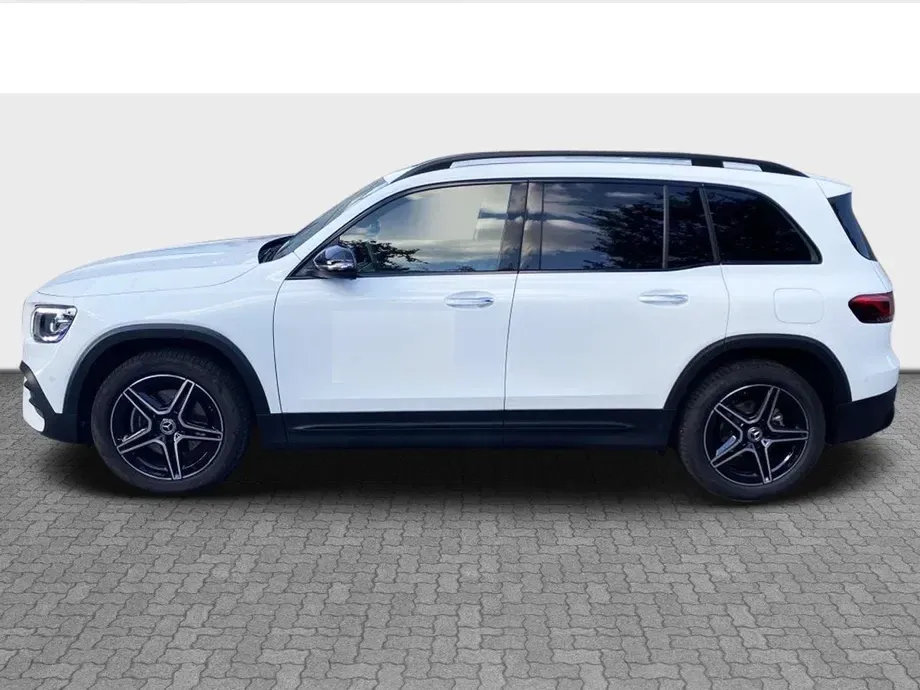 Mercedes-Benz GLB 200 7G-DCT AMG Line — imagine 2