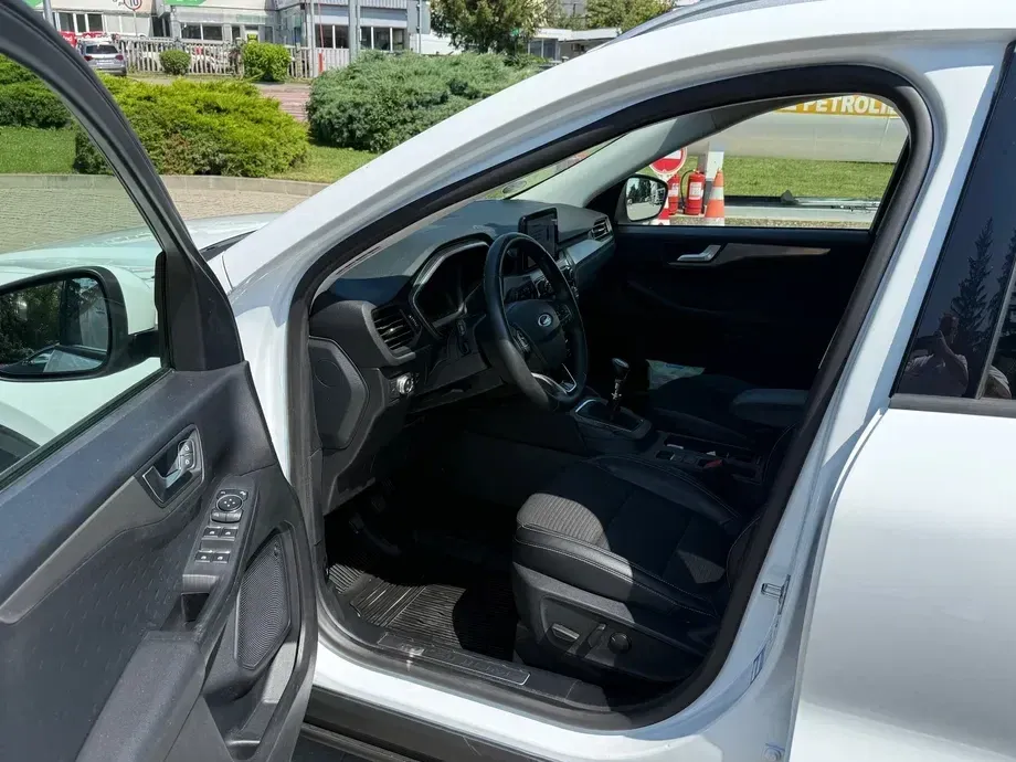 Ford Kuga III 1.5 EcoBoost 2WD Titanium — imagine 9