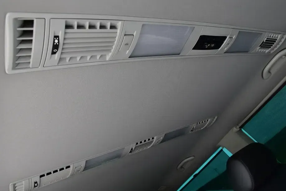 Volkswagen Multivan T6 — imagine 6