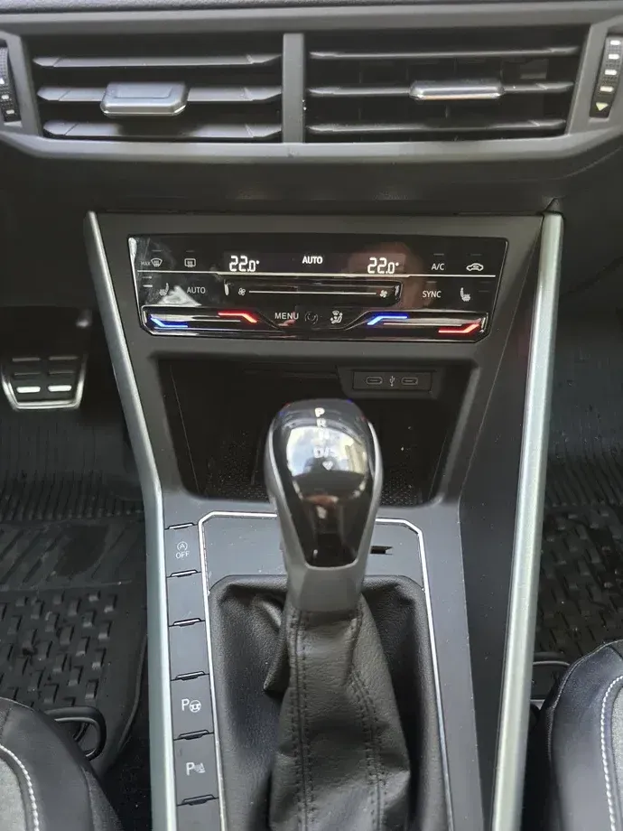 Volkswagen Taigo 1.0 TSI OPF DSG Goal — imagine 8
