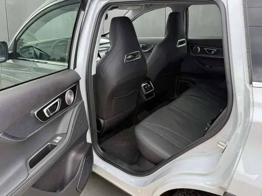 Chery Tiggo 7 1.6 TGDI AWD 7DCT Unique — imagine 10