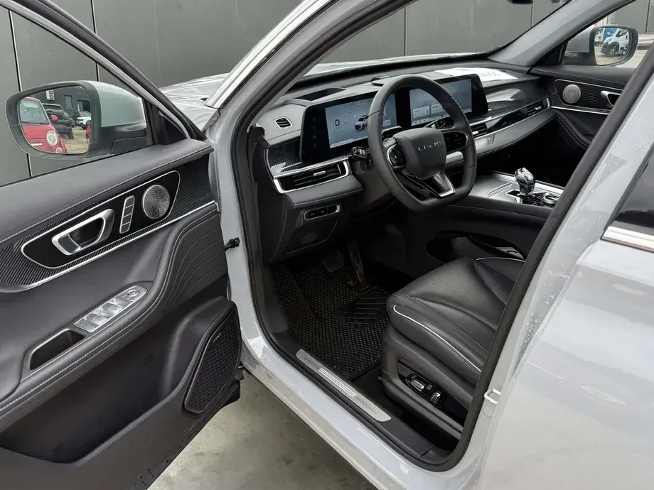 Chery Tiggo 7 1.6 TGDI AWD 7DCT Unique — imagine 5