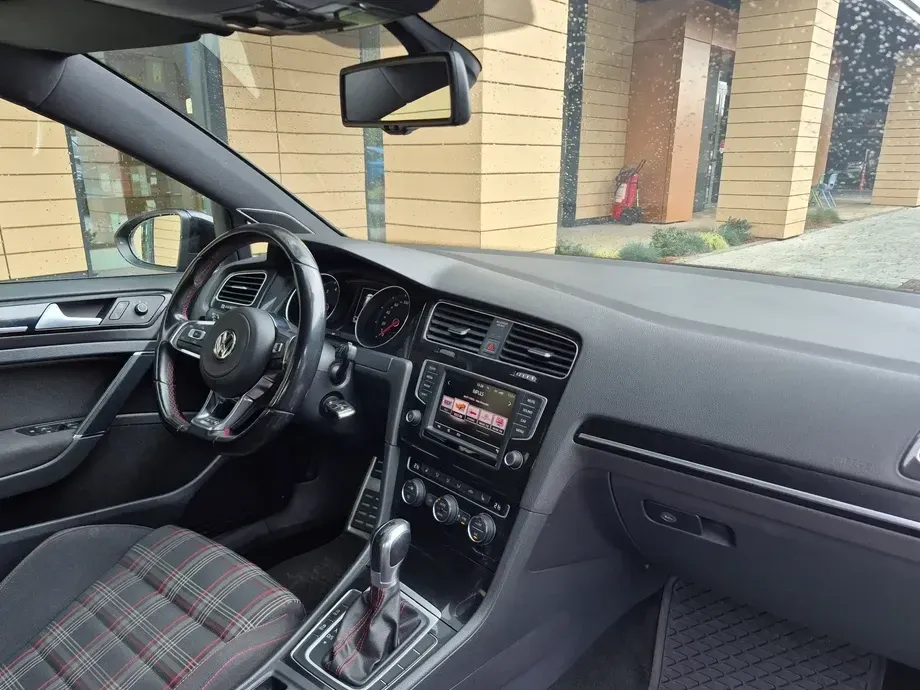 Volkswagen Golf VII 2.0 TSI BMT DSG GTI — imagine 10