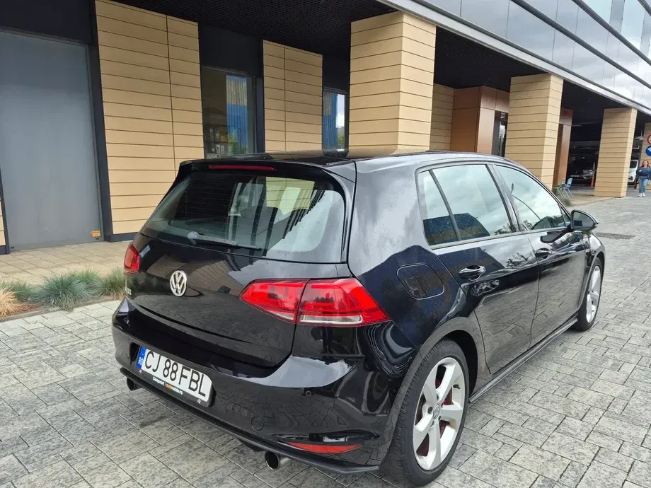 Volkswagen Golf VII 2.0 TSI BMT DSG GTI — imagine 4