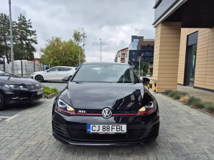 Volkswagen Golf VII 2.0 TSI BMT DSG GTI