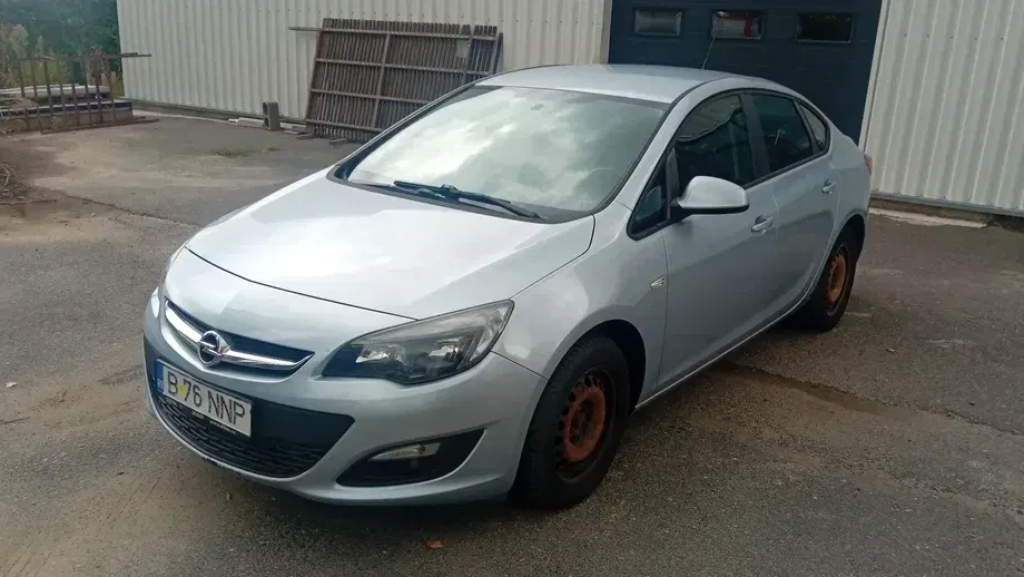 Opel Astra J 1.6 TWINPORT ECOTEC Enjoy — imagine 3