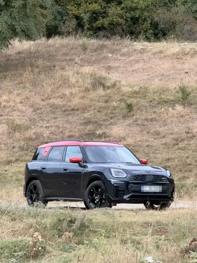 MINI Countryman C MHEV — imagine 2