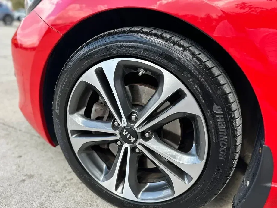Kia Cee`d II 1.0 T-GDI HP GT Line — imagine 9