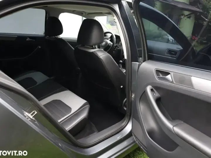 Volkswagen Jetta 2.0 TDI CR DPF Highline