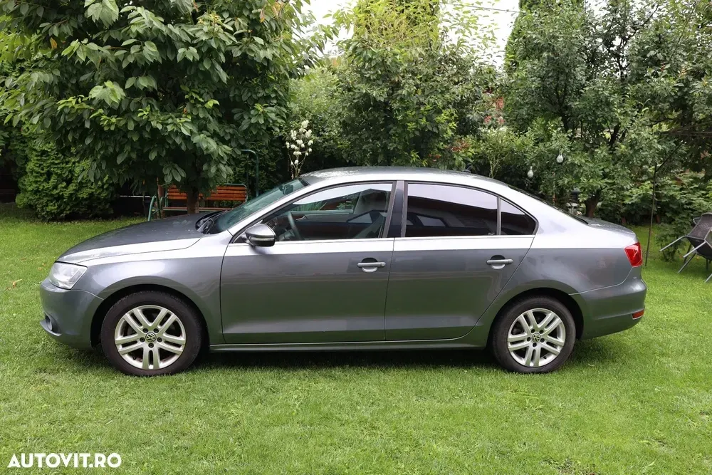 Volkswagen Jetta 2.0 TDI CR DPF Highline — imagine 4