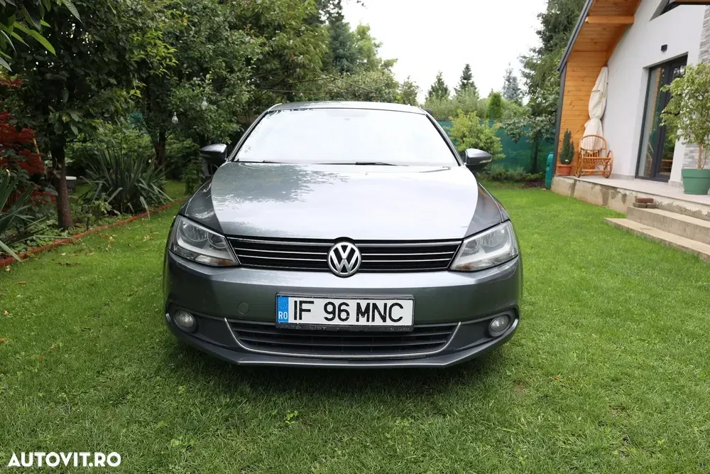 Volkswagen Jetta 2.0 TDI CR DPF Highline — imagine 2