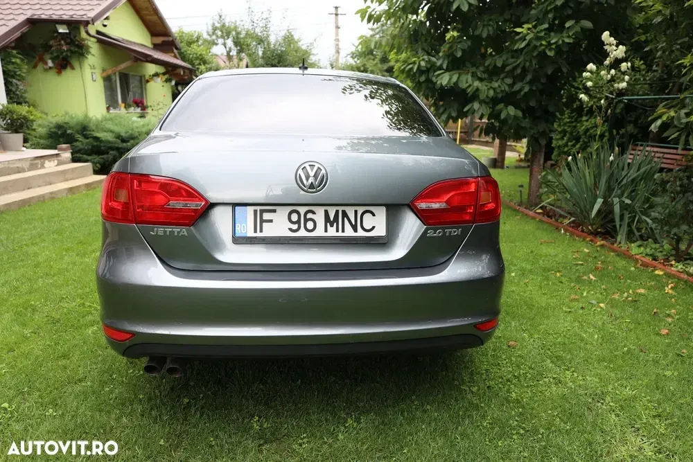 Volkswagen Jetta 2.0 TDI CR DPF Highline — imagine 5