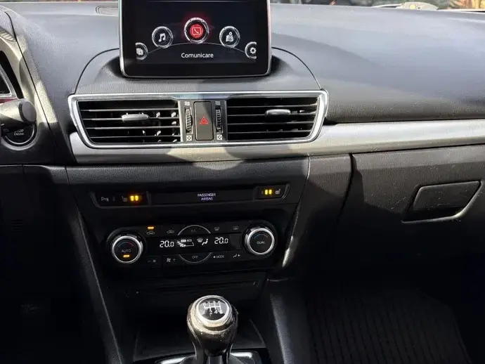 Mazda 3 III