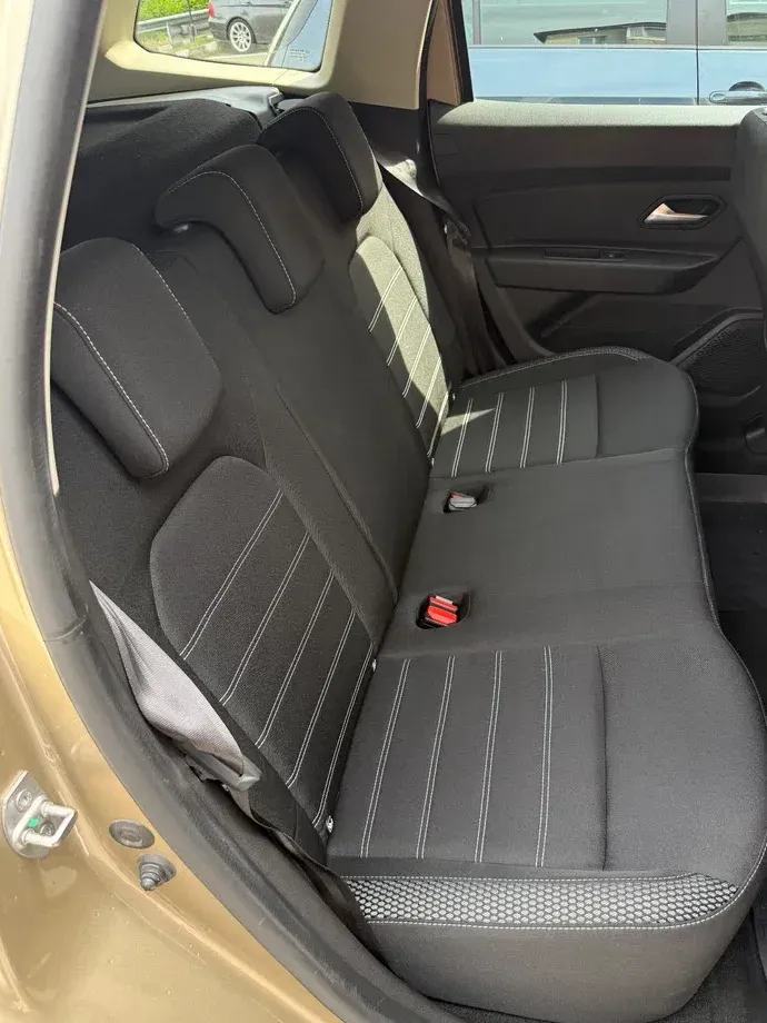 Dacia Duster II 1.5 Blue dCi 4WD Prestige jante 17" — imagine 10