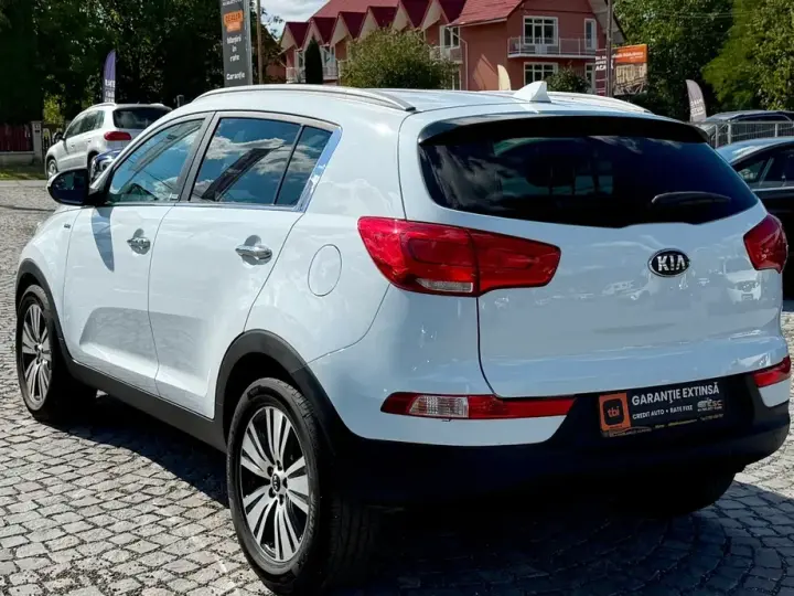 Kia Sportage III 2.0 DSL 6AT 4x4 Style