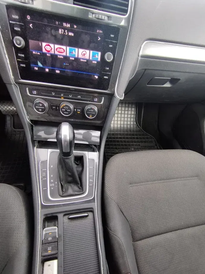 Volkswagen Golf VII — imagine 10