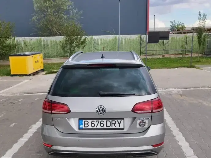 Volkswagen Golf VII