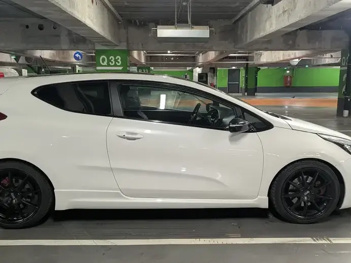Kia Cee`d II 1.6 T-GDI GT