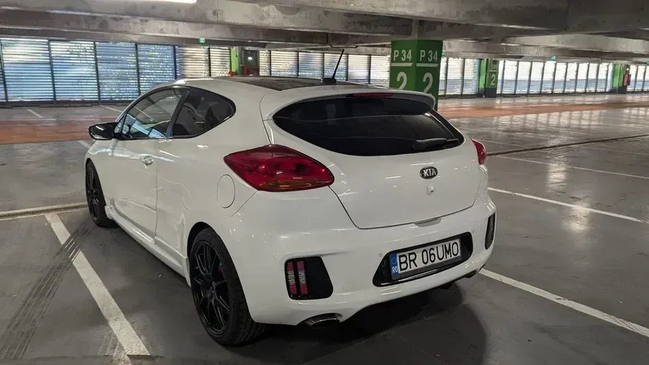 Kia Cee`d II 1.6 T-GDI GT — imagine 3