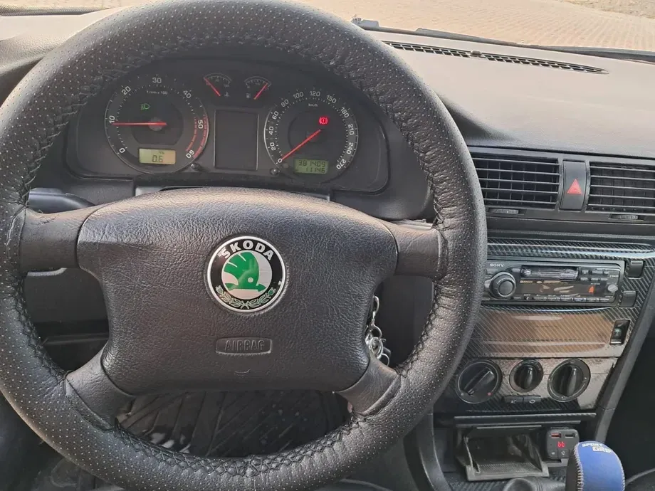 Škoda Superb — imagine 7