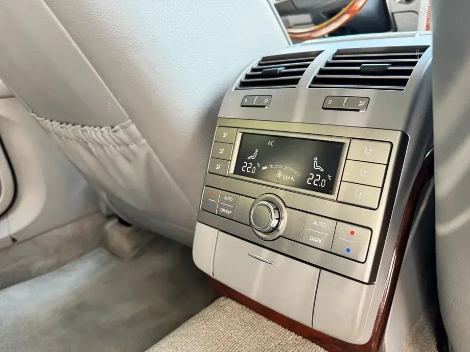 Volkswagen Phaeton 3.0 V6 TDI DPF 4MOTION Tiptronic Lang — imagine 8