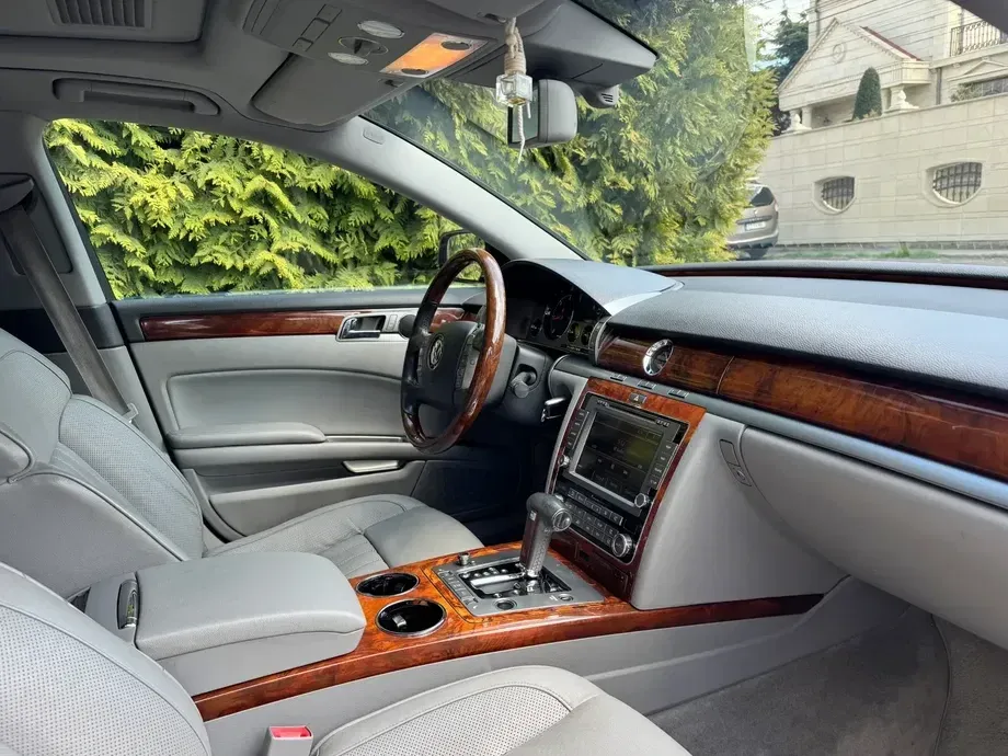 Volkswagen Phaeton 3.0 V6 TDI DPF 4MOTION Tiptronic Lang — imagine 4