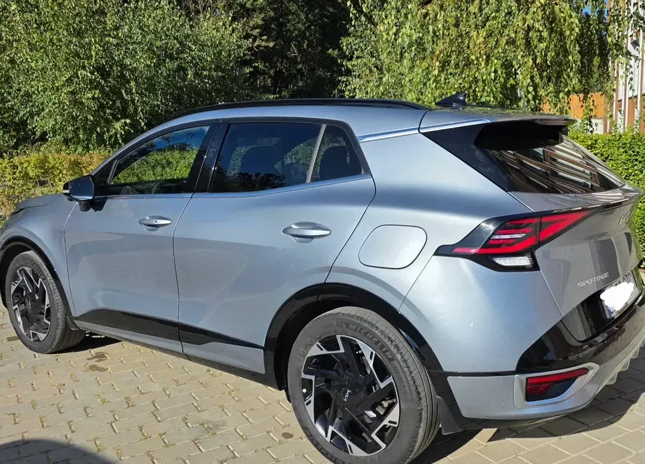 Kia Sportage V 1.6 T-GDI HEV 6AT 4x4 GT Line — imagine 4