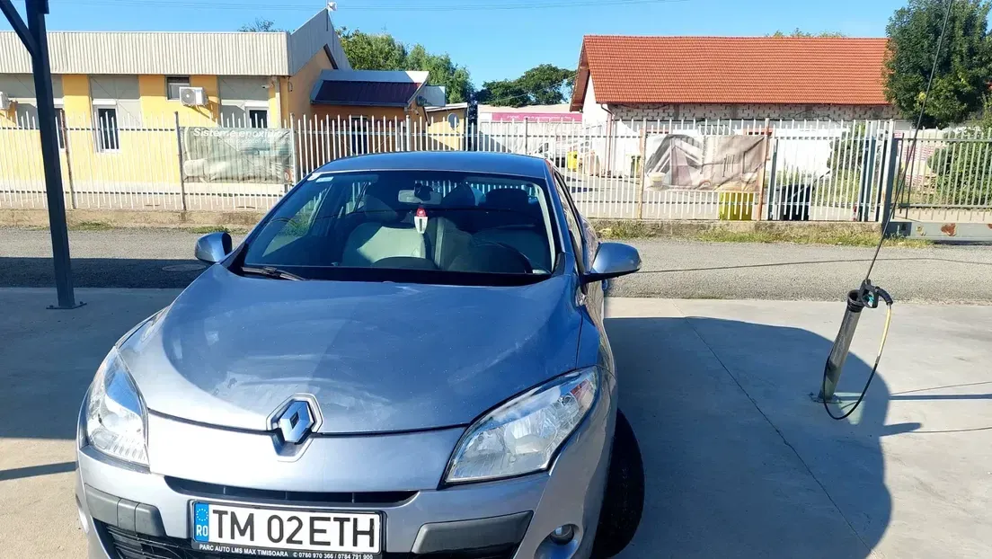 Renault Mégane III 1.6 16V Expression — imagine 8