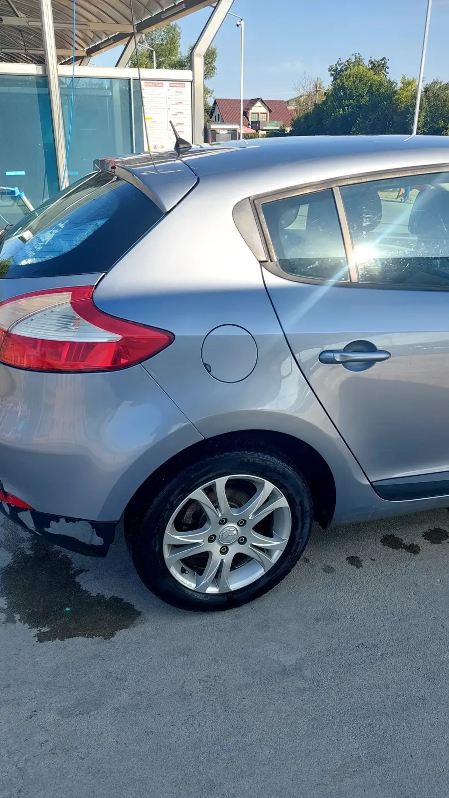 Renault Mégane III 1.6 16V Expression — imagine 10