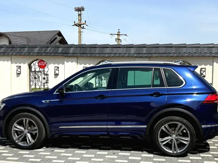 Volkswagen Tiguan II 2.0 TDI SCR 4MOTION DSG R-Line